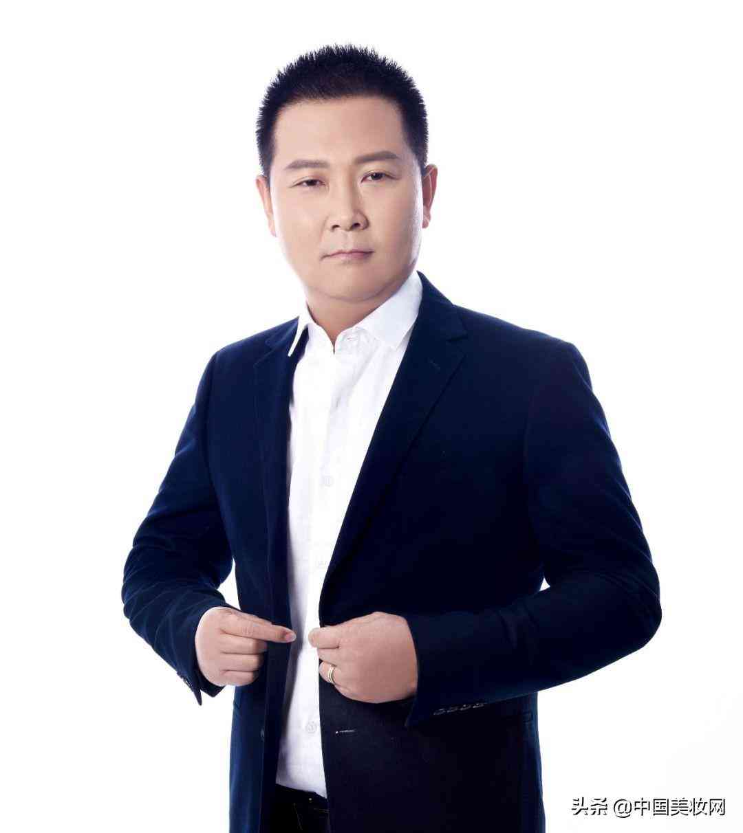 男孩子去賣(mài)化妝品(男的賣(mài)化妝品有人要嗎)