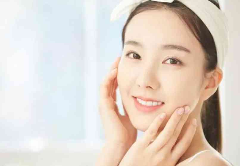 什么裝化妝品比較方便又好用(到底什么化妝品好用)