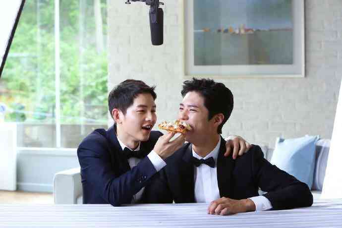 w兩個(gè)世界韓孝周化妝品(兩個(gè)世界韓劇演員)