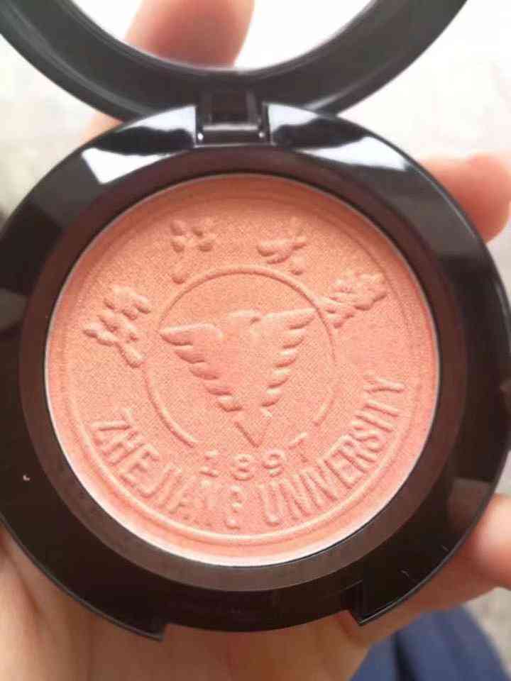 江孜縣買化妝品店(江孜縣買化妝品店電話)