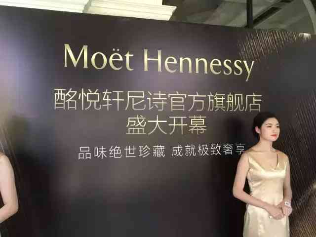 化妝品吹瓶機定制(化妝品吹瓶機生產(chǎn)視頻)