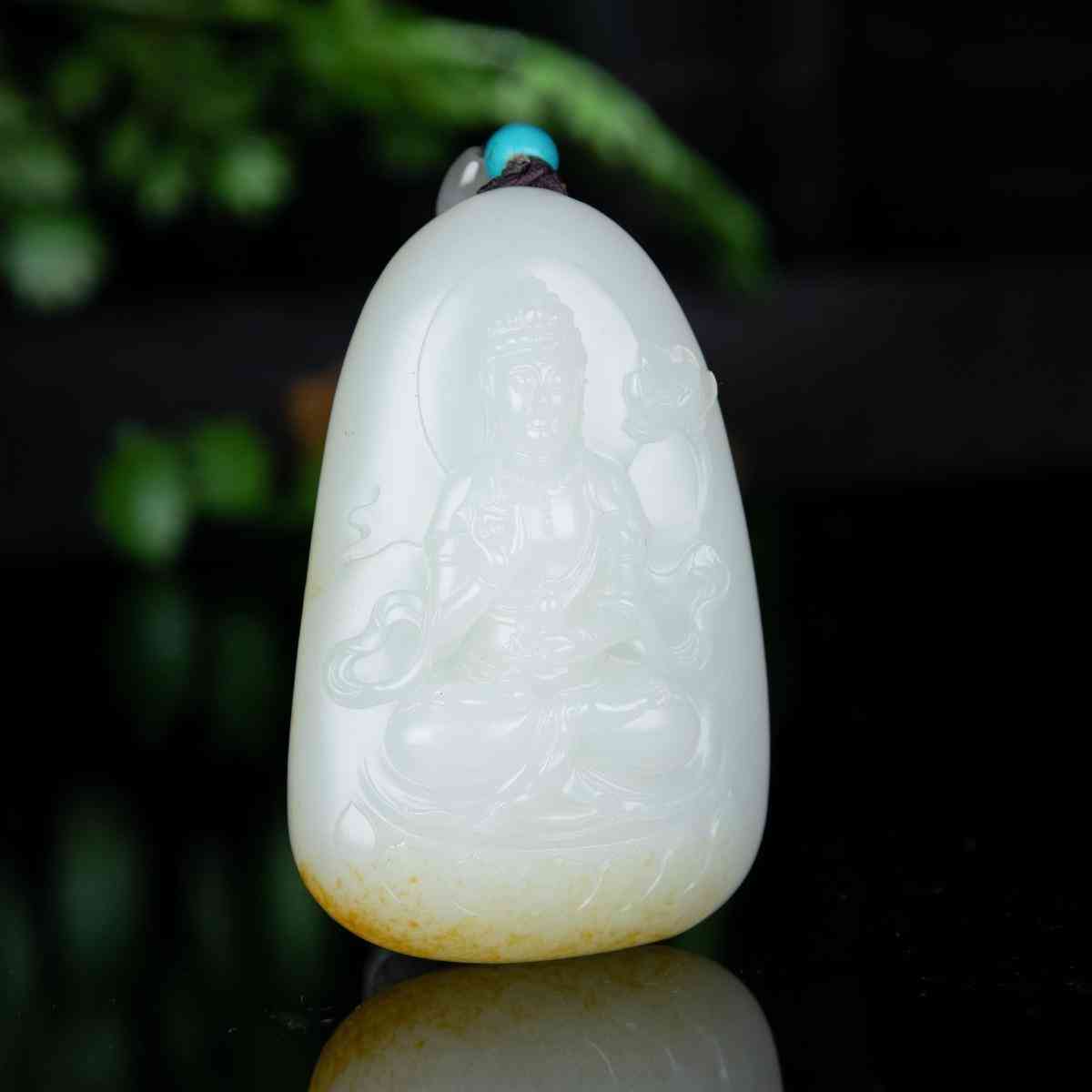 玉石鑒別最簡(jiǎn)單方法如下(玉石鑒別的方法)