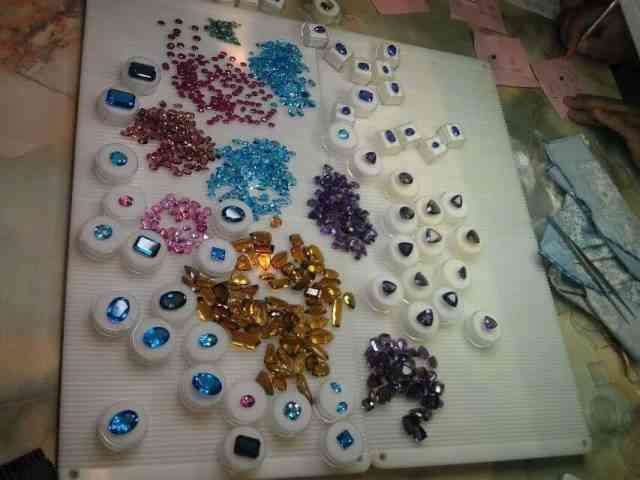 黃龍玉手鐲對身體好嗎(黃龍玉手鐲好嗎?)