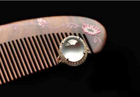 買鉆戒應該注意什么(買鉆戒要注意什么才不會被騙)