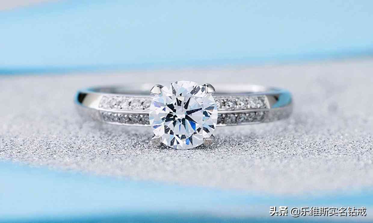 定制鉆戒和品牌鉆戒區(qū)別(定制款鉆戒和正品有區(qū)別嗎)