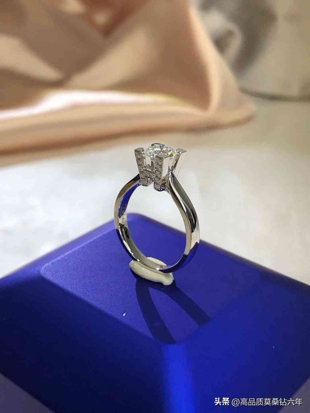 兩克拉裸鉆石多少錢(2.8克拉裸鉆石值多少錢)