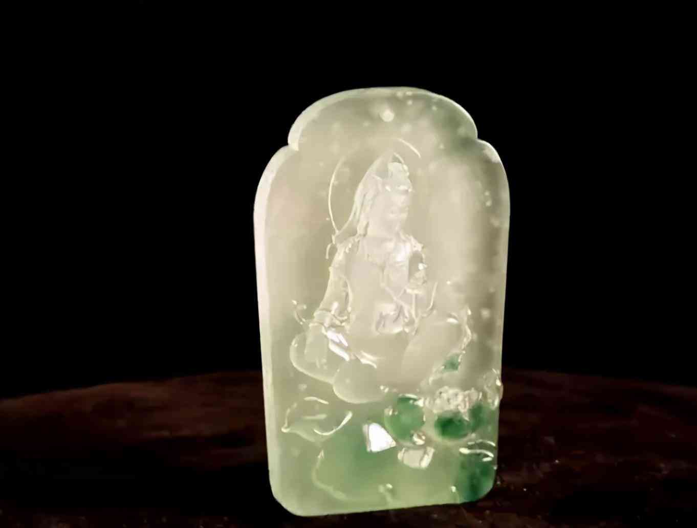 黃金金價(jià)今日觀音吊墜(黃金吊墜觀音的寓意是什么)