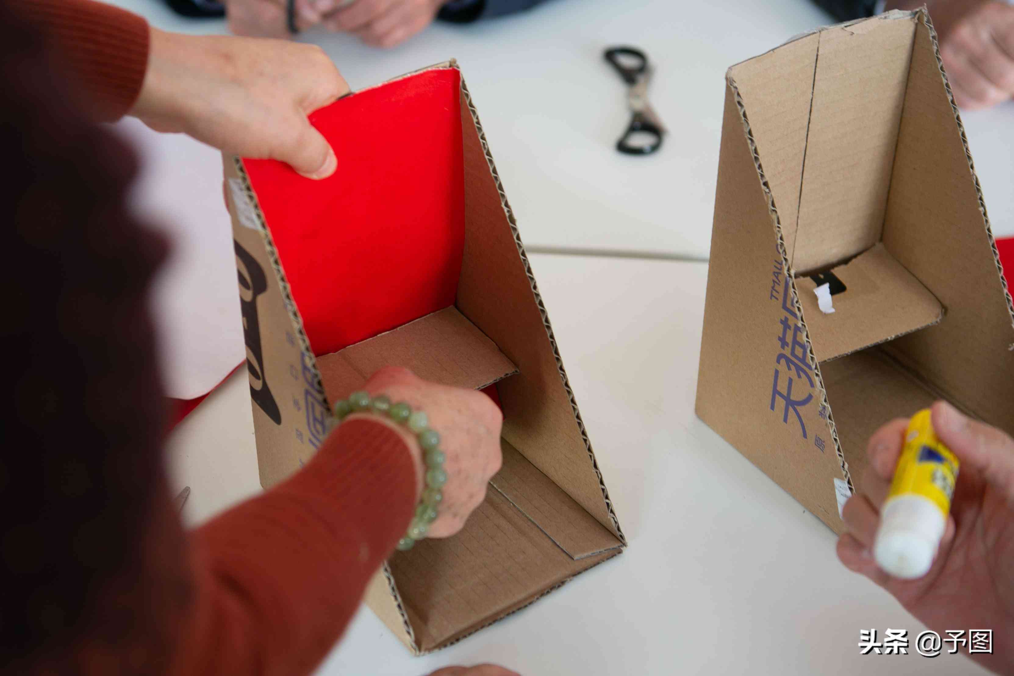 快遞盒別再亂扔，教你快遞盒秒變“網(wǎng)紅”收納盒：實用