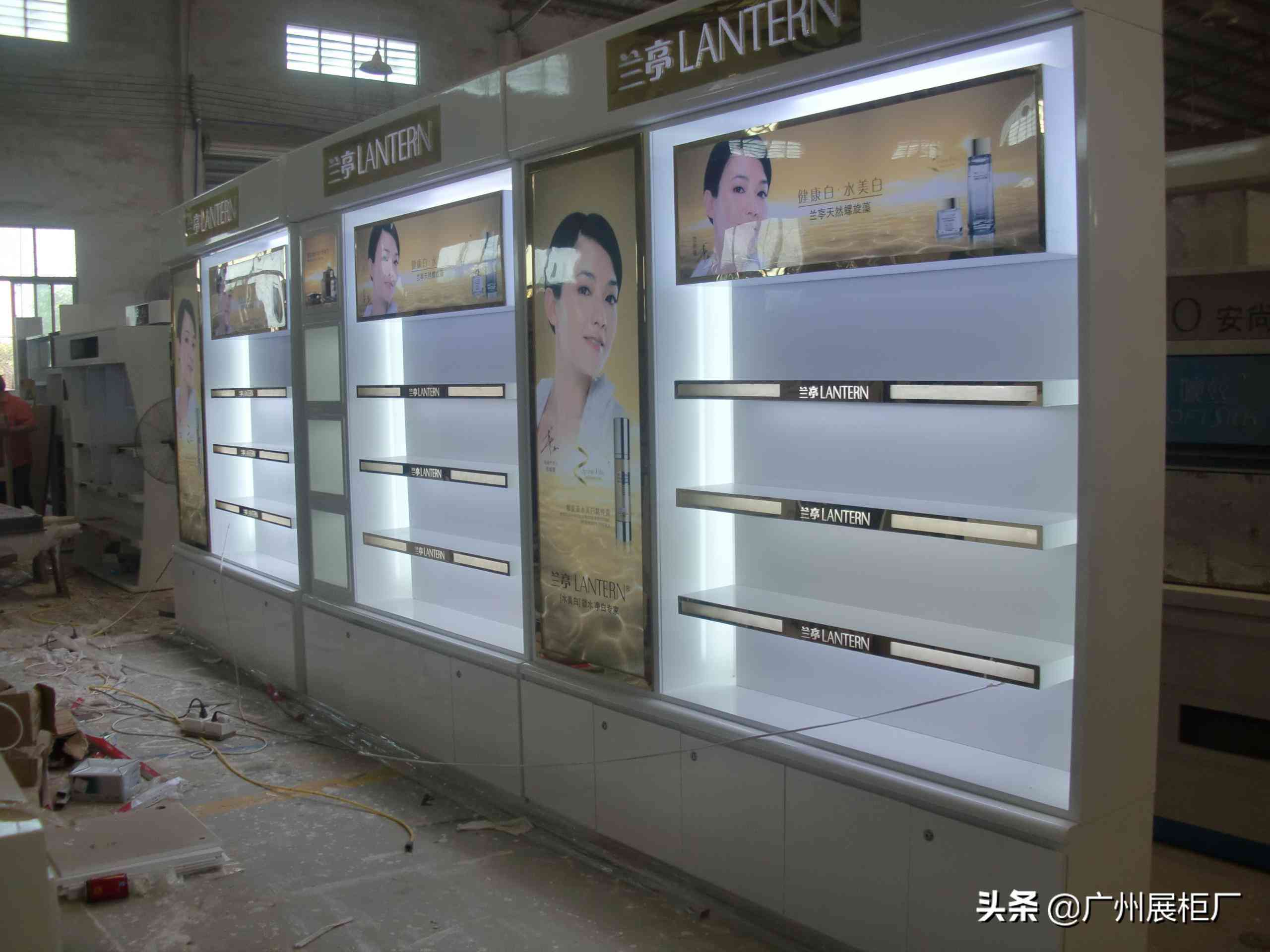 二手化妝品柜子展示柜多少錢(附近二手化妝品展示柜轉(zhuǎn)讓)插圖9