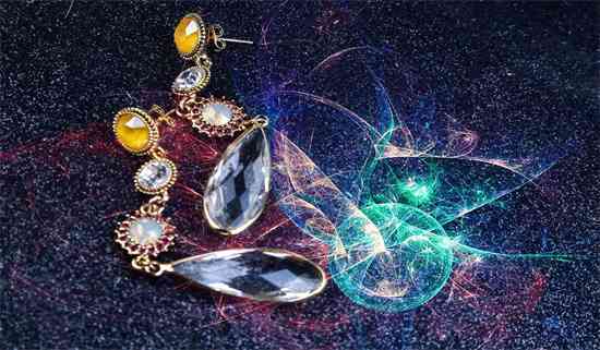 十萬的鉆戒多少克拉