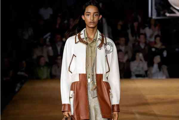 徽標(biāo)圖案棉質(zhì)拼羔羊皮馬術(shù)外套