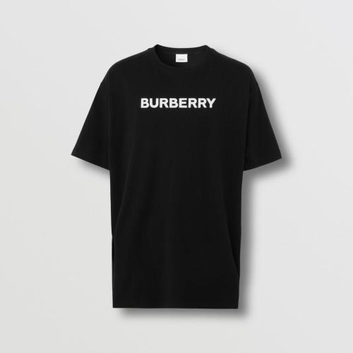  BURBERRY 22年秋冬 男士 徽標印花棉質(zhì)寬松 T 恤衫 80553071