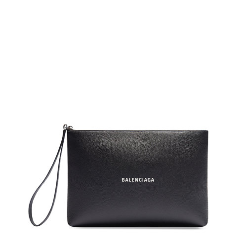 Balenciaga/巴黎世家 21新款 ESSENTIAL系列 男士黑色粒面小牛皮徽標(biāo)拉鏈開合帶腕帶手拿包6183621IZK31090