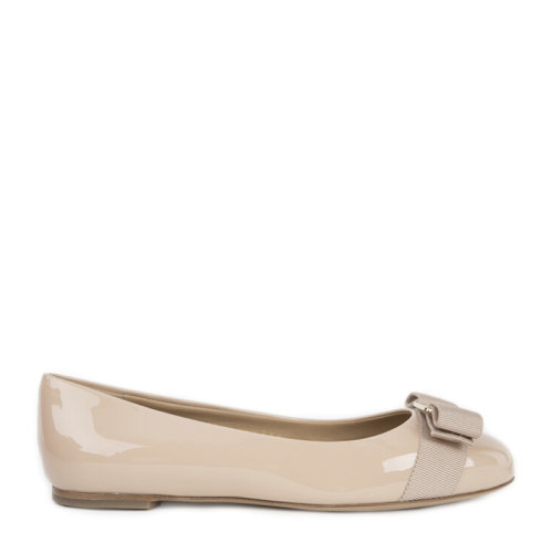 Salvatore Ferragamo/菲拉格慕 女士淺粉色亮皮時尚休閑平底船鞋女鞋 0518533-PA-C-NBIS（99新未使用）