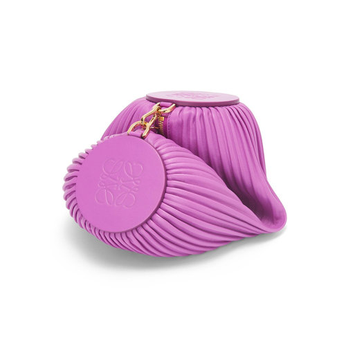 LOEWE/羅意威 22新款 女士亮紫色羊皮革褶皺效果拉鏈開合兩端同色徽標(biāo)壓紋手拿包手腕包單肩手提包A912P84X08-6450