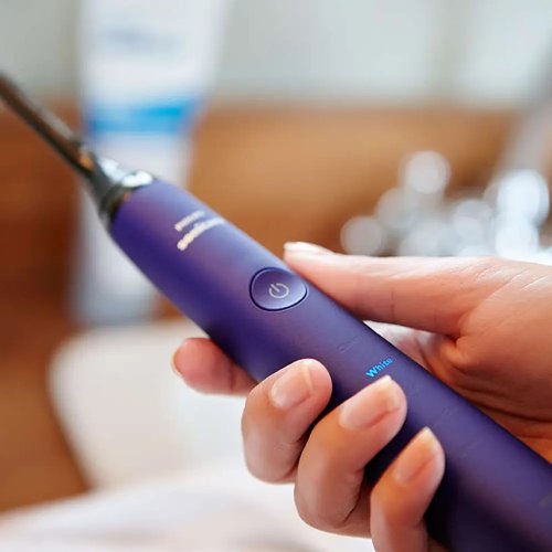 Philips/飛利浦 電動(dòng)牙刷成人情侶款 送禮物男/女 鉆石系列 紫鉆 (自帶刷頭*2+充電旅行盒+充電玻璃杯) 紫色HX9372