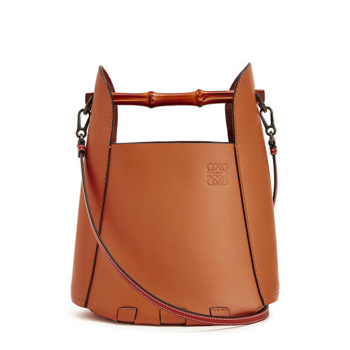 LOEWE/羅意威 Bamboo系列 棕褐色小牛皮竹制手柄單肩桶手提包0010315257
