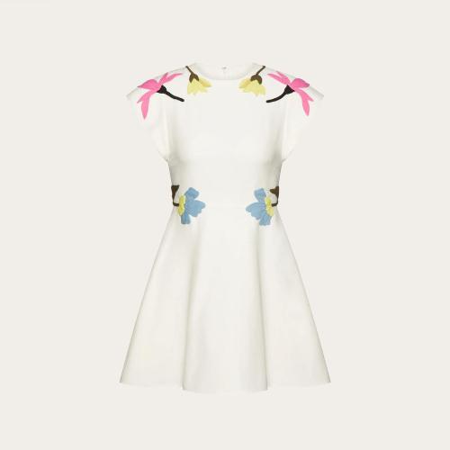  VALENTINO華倫天奴 22年秋冬 女士 連衣裙 ROBE COURTE BRODéE EN CREPE COUTURE XB3VAXN01CF