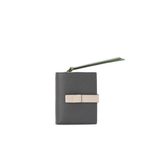  LOEWE羅意威 22年秋冬 女士 卡包 Compact zip wallet in soft grained calfskin C660Z41X01-1 預(yù)定商品1-3周發(fā)貨