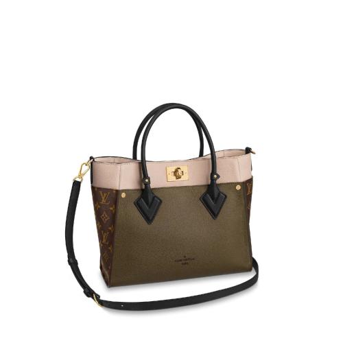  LV路易威登 22年秋冬 女士 手提包 ON MY SIDE 中號(hào)手袋 M55302 預(yù)定商品2-6周發(fā)貨