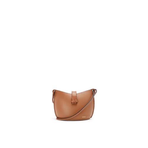  LOEWE羅意威 22年秋冬 女士 單肩包 Moulded Bucket bag in calfskin A546Z49X01-2530