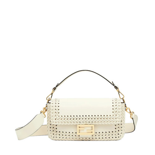 FENDI/芬迪 Baguette系列 女士中號(hào)白色小牛皮材質(zhì)皮革扭紋圖案飾有FF扣環(huán)配可拆卸肩帶斜跨肩背手提包8BR600AHWDF0K7E