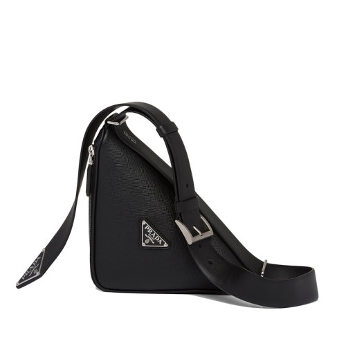 PRADA/普拉達(dá) 經(jīng)典款 男士黑色Saffiano皮革三角形拉鏈開合手提單肩香蕉包2VL039_2FAD_F0002_V_OOO