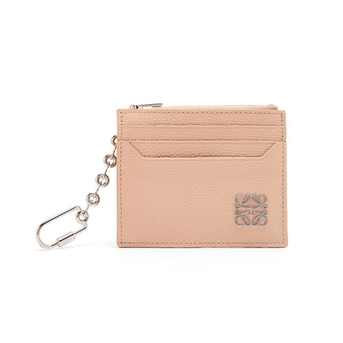 LOEWE/羅意威 22新款 女士裸色鵝卵石紋牛皮革徽標(biāo)扣方形鏈條硬幣卡片包C821R89X01-7620