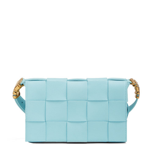 Bottega Veneta/葆蝶家 22新款Cassette系列 女士淡藍(lán)色I(xiàn)ntreccio編織粒面牛皮革單肩斜挎包666870V17H13915