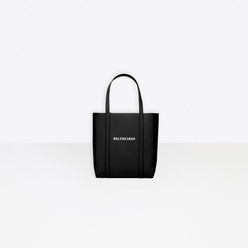  BALENCIAGA巴黎世家 22年春夏 男士 手提包 EVERYDAY SMALL TOTE BAG 551812D6W2N1000 預(yù)定商品1-3周發(fā)貨