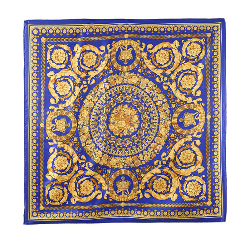 VERSACE/范思哲時尚印花桑蠶絲通用方絲巾IFO9001IT022835U