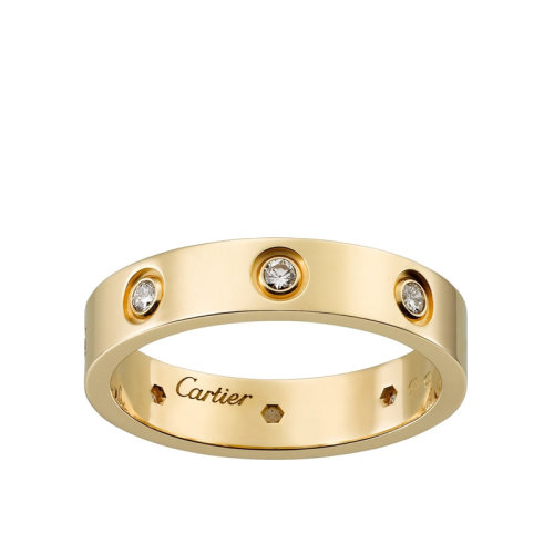 CARTIER/卡地亞 經(jīng)典款LOVE 18K金黃金鉆石戒指結(jié)婚對戒 鑲嵌8顆鉆石 B4056200