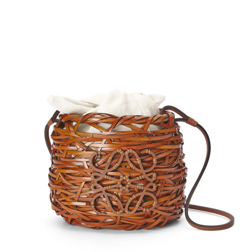 LOEWE/羅意威 22春夏新款 女士棕褐色竹制配皮單肩斜跨水桶包0010642833