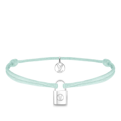 Louis Vuitton/路易威登 Silver Lockit系列 經(jīng)典款青瓷綠有機(jī)棉可回收銀LV雕刻掛鎖手鏈Q(jìng)05170