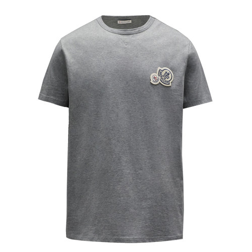 Moncler/蒙克萊 21年春夏新款 男士淺灰色棉質(zhì)胸前飾有雙標(biāo)志貼花T恤F20918C781008390Y987