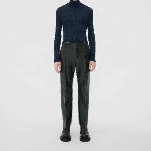  BV葆蝶家 22年秋冬 男士 休閑褲 pantalon en cuir avec coupe incurvee 715406VKEB03350