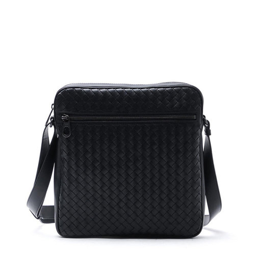 Bottega Veneta/葆蝶家  寶緹嘉男包  男士黑色牛皮經(jīng)典時尚編織單肩包 443872V46511000