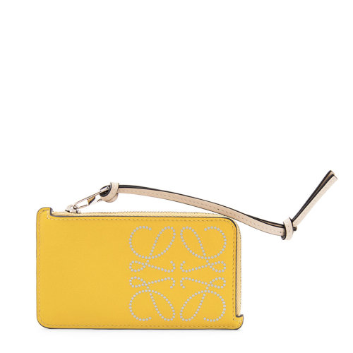 LOEWE/羅意威 20  Brand系列 女士芥末色/淡燕麥色經(jīng)典小牛皮切割徽標(biāo)拉鏈卡包0010593689