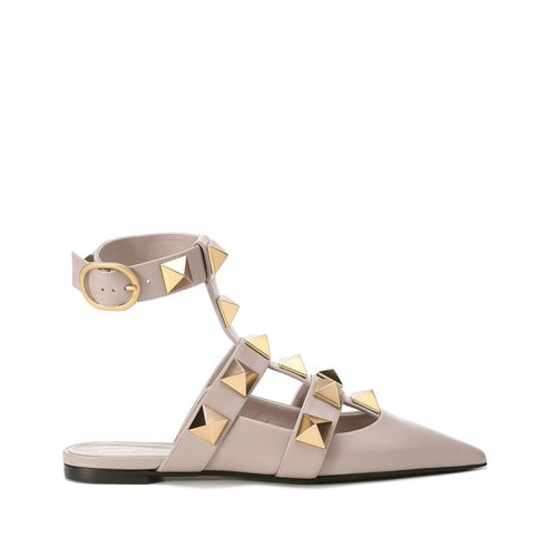 Valentino/華倫天奴【22春夏新款】女士牛皮Roman Stud復(fù)古鉚釘裝飾尖頭芭蕾平底鞋露跟涼鞋 XW2S0BY5 ZWM