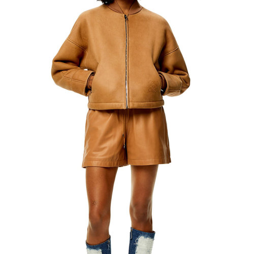 LOEWE/羅意威 22年秋冬新款 女士太妃糖色羊毛皮內(nèi)有羅紋針織羅紋衣領(lǐng)夾克外套S359Y19L47-5542