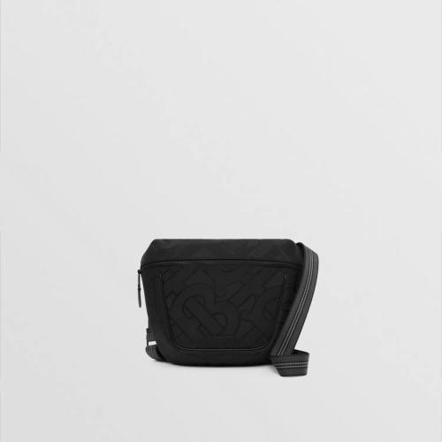  BURBERRY 22年秋冬 男士 Archie - 專屬標(biāo)識棉質(zhì)混紡斜背包 80629051