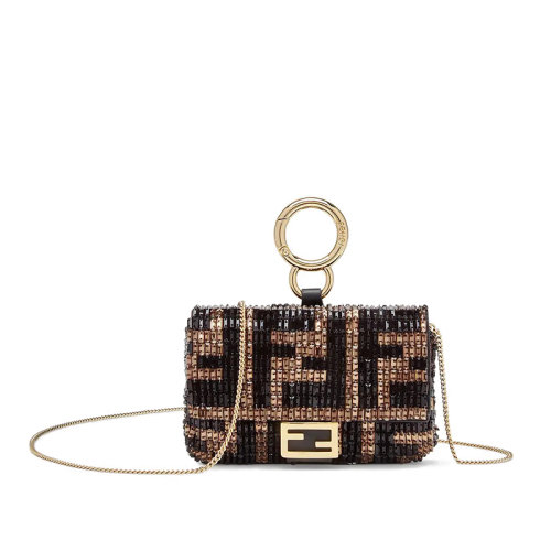 FENDI/芬迪 BAGUETTE NANO系列 棕色和黑色珠子的FF刺繡搭配FF扣翻蓋單肩手提法棍包 7AR844AEHZF0GTE