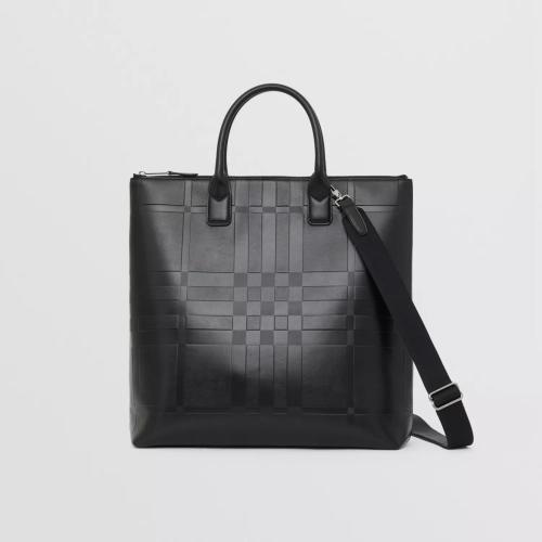  BURBERRY 22年秋冬 男士 格紋壓花皮革托特包 80547261