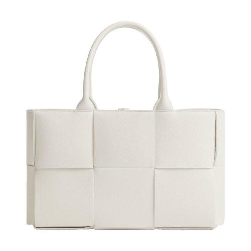  BV葆蝶家 22年秋冬 女士 手提包 ARCO 652867VCP119009 預定商品1-3周發(fā)貨