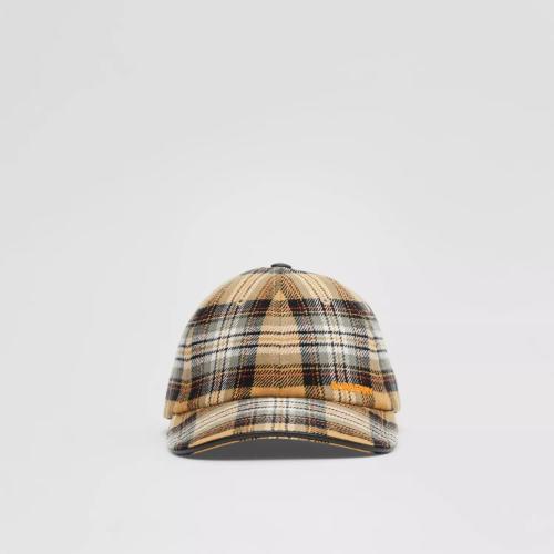  BURBERRY 22年秋冬 男士 徽標(biāo)裝飾格紋棉質(zhì)法蘭絨棒球帽 80609811