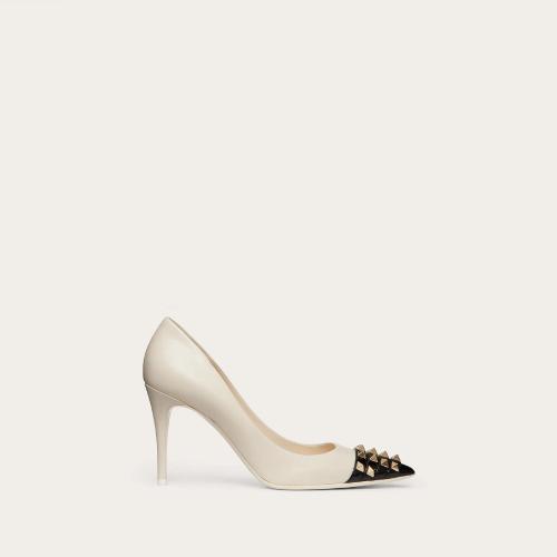  VALENTINO華倫天奴 22年秋冬 女士 高跟鞋 ESCARPINS ROCKSTUD ALCOVE EN CHEVREAU ET VERNIS. 預(yù)定商品1-3周發(fā)貨