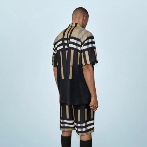  BURBERRY 22年秋冬 男士 切片格紋印花短袖絲質(zhì)襯衫 80556801