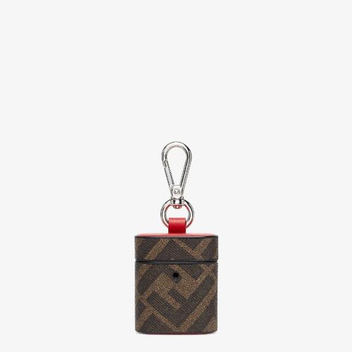  FENDI芬迪 22年秋冬 男士 耳機(jī)包 棕色布料外殼 7AR987A80QF17U0