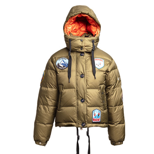 Nivose/尼渥絲 BARIOZ PATCHES 全球限量款 時(shí)尚廓形 滑雪小鎮(zhèn)徽標(biāo) 可拆卸軍裝背帶和帽兜 防撕裂降落傘面料 白鵝絨填充 可水洗 女士羽絨服 面包服