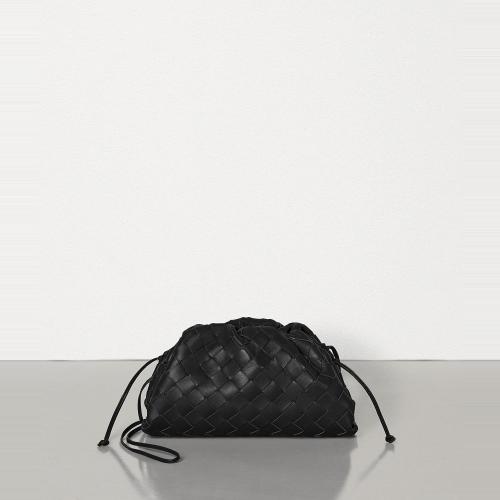  BV葆蝶家 22年秋冬 女士 單肩包 THE POUCH MINI FORMAT 585852VCPP18803 預(yù)定商品1-3周發(fā)貨